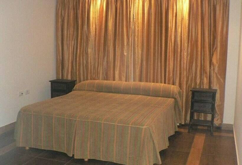 Номер Стандарт, Las Moras Multiespacio