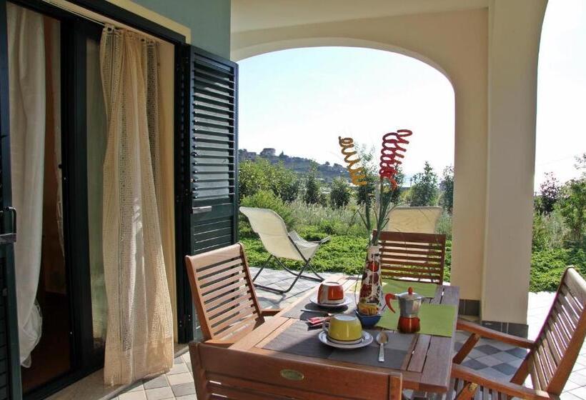Апартаменты 1 Спальня Нижний Этаж, Agriturismo Azzurra Biricchina