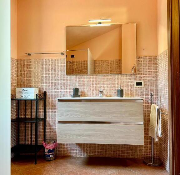 شقة غرفة واحدة مزودة بتراس, Agriturismo Azzurra Biricchina