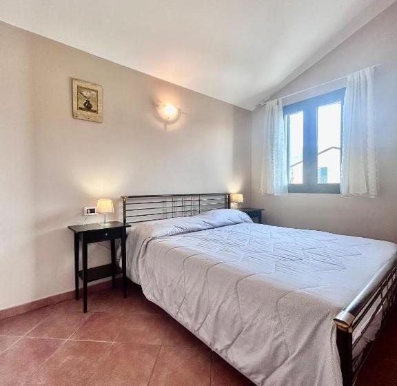 شقة غرفة واحدة مزودة بتراس, Agriturismo Azzurra Biricchina