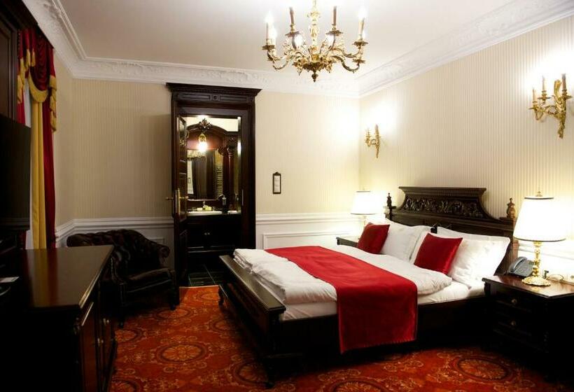 豪华房间, Forgách Kastély