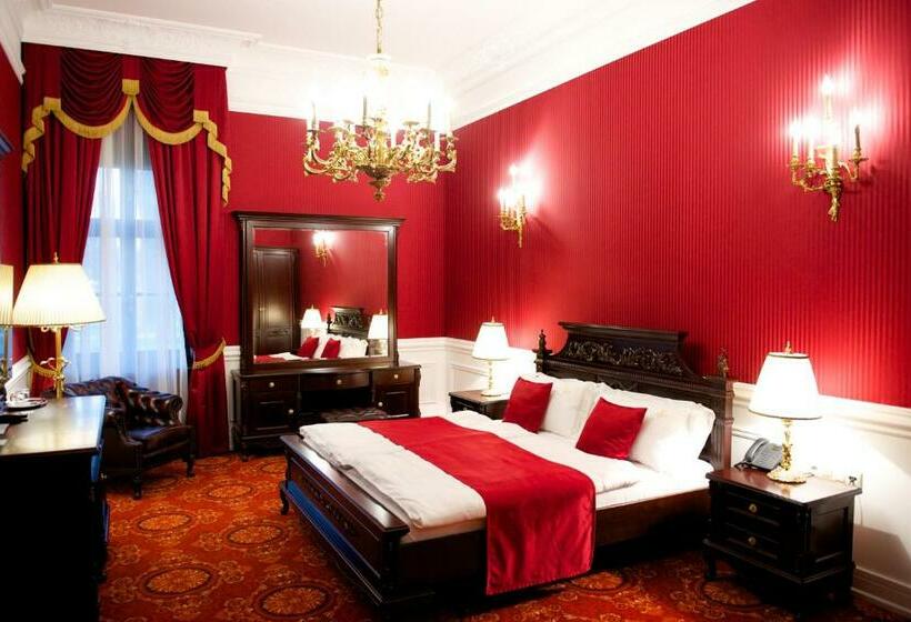 豪华房间, Forgách Kastély