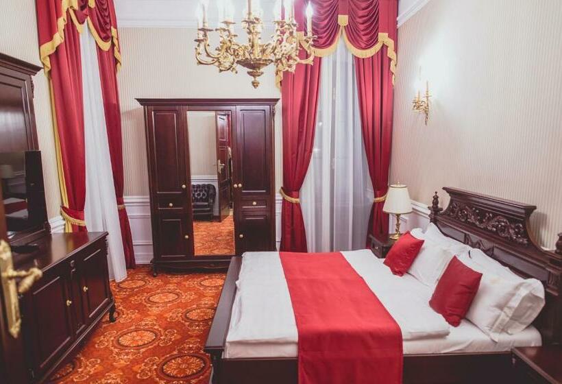 Номер Deluxe, Forgách Kastély