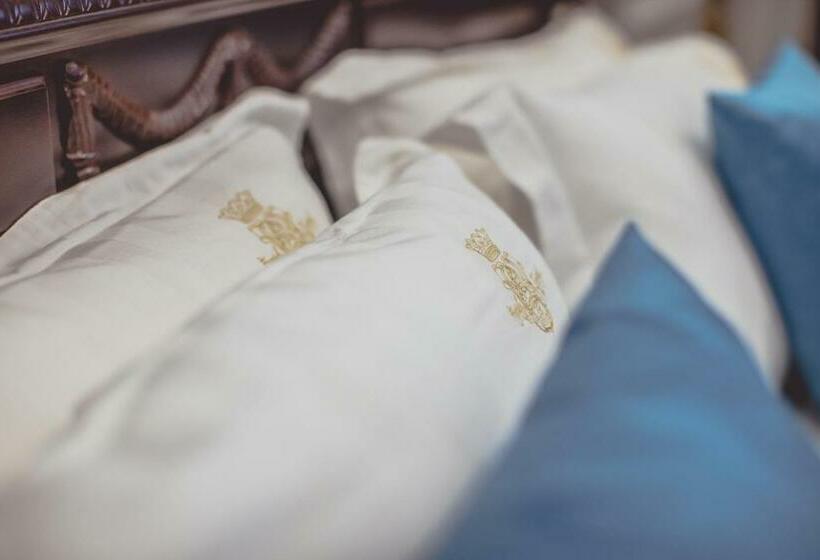 豪华房间, Forgách Kastély