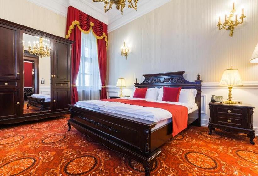 总统套房, Forgách Kastély