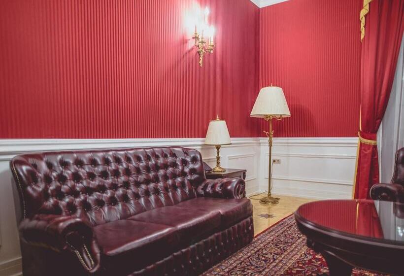 套房, Forgách Kastély