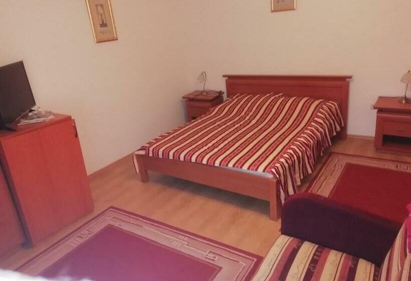 חדר סטנדרט, Asta La Vista Vendégház