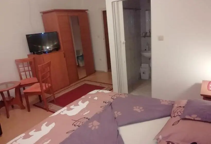 Superior-huone, Asta La Vista Vendégház