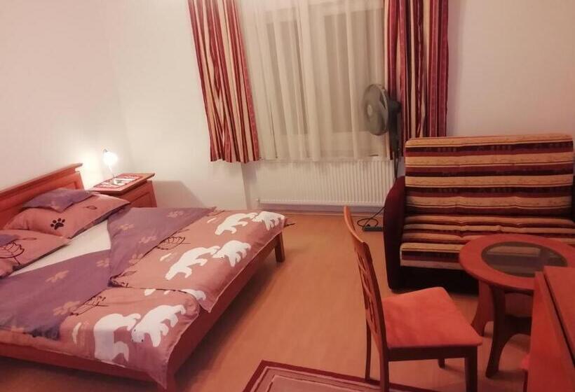 חדר סופריור, Asta La Vista Vendégház