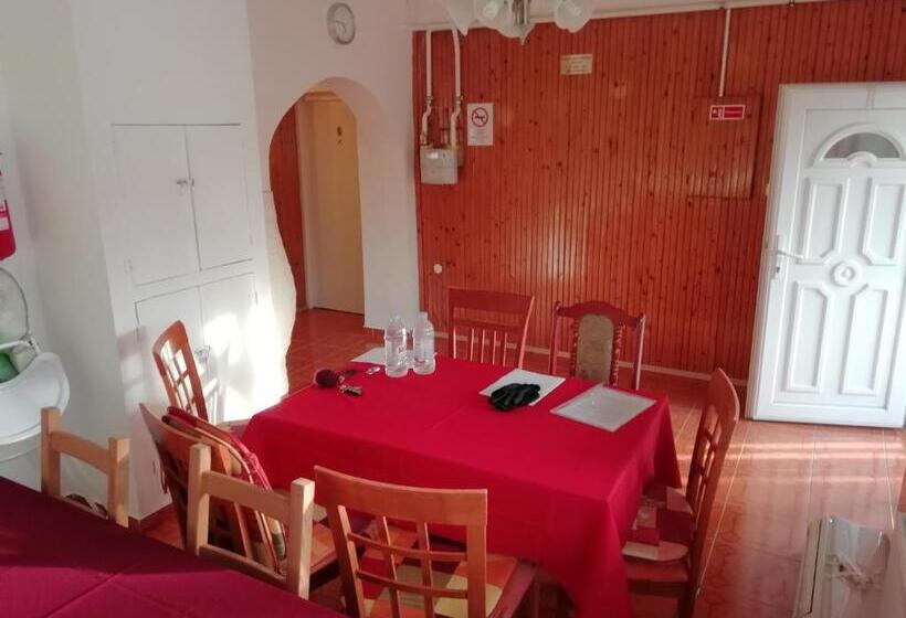 חדר סופריור, Asta La Vista Vendégház