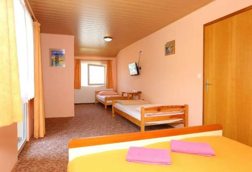 バルコニー付スタンダード4ベッドルーム, Rooms With A Parking Space Slunj, Plitvice 17502