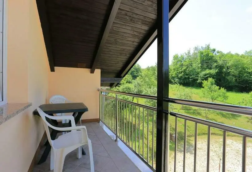 バルコニー付スタンダード4ベッドルーム, Rooms With A Parking Space Slunj, Plitvice 17502