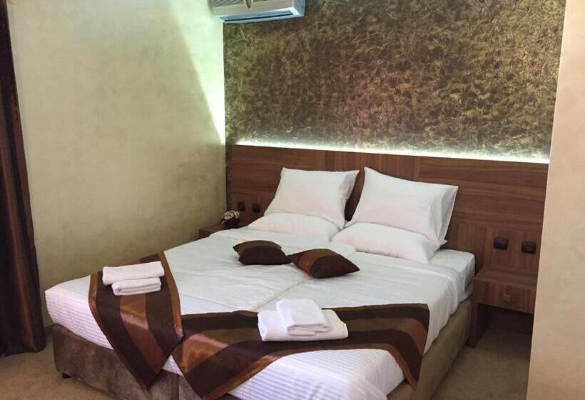 غرفة قياسية, Family Hotel Kontesa