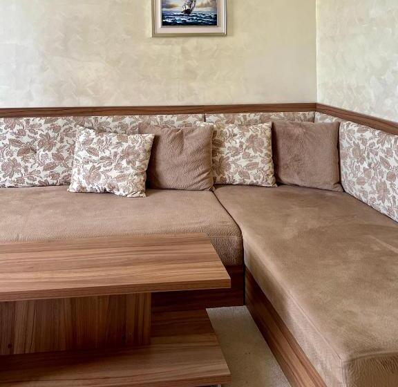 Апартаменты 1 Спальня, Family Hotel Kontesa