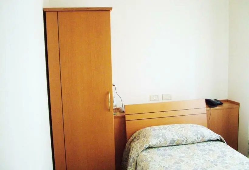 スタンダードシングルルーム, Albergo Roma