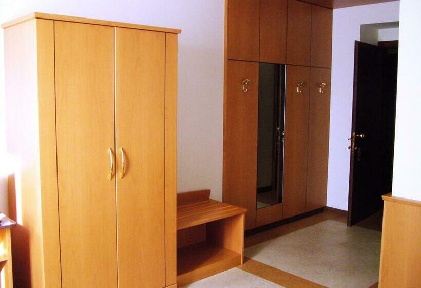 标准间, Albergo Roma