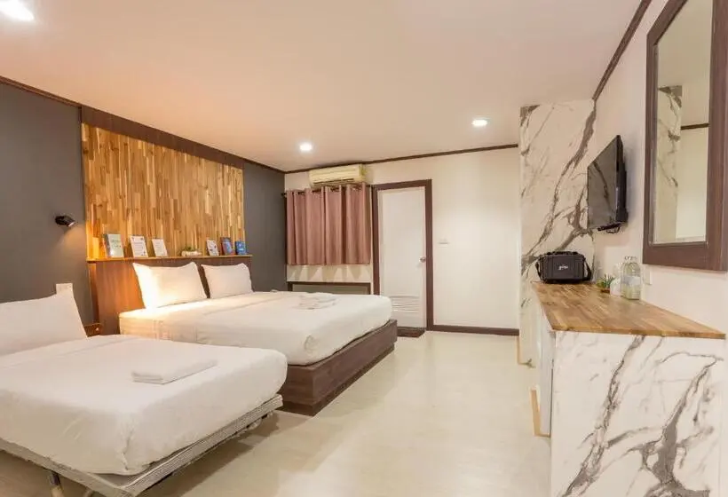اتاق سوپریور سه تخته, Phimai Paradise Boutique