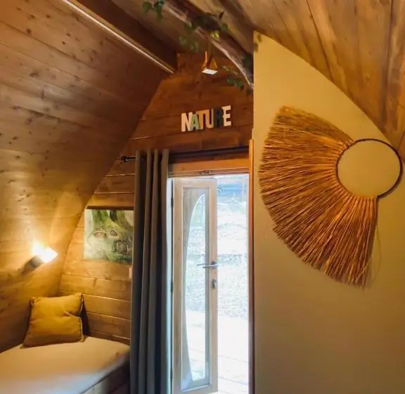 スタンダードルーム, Little Wood Lodges Insolites