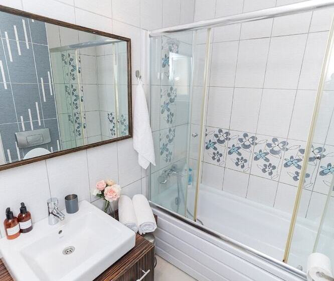 آپارتمان لوکس 2 خوابه, Bucharest Apartments Deluxe