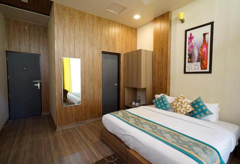 اتاق استاندارد با چشم‌انداز کوهستان, Haut Monde Hill Stream Resort And Spa