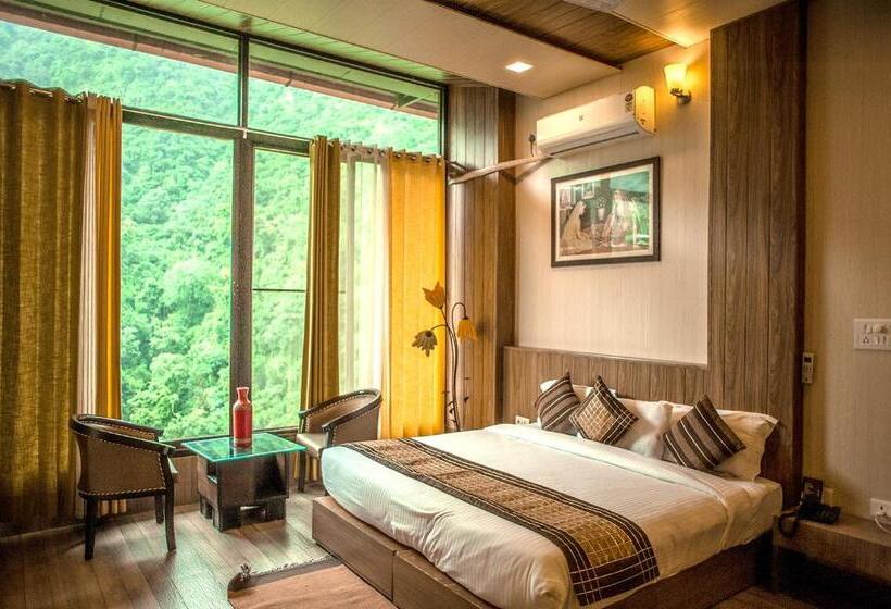 اتاق استاندارد با تخت بزرگ, Haut Monde Hill Stream Resort And Spa