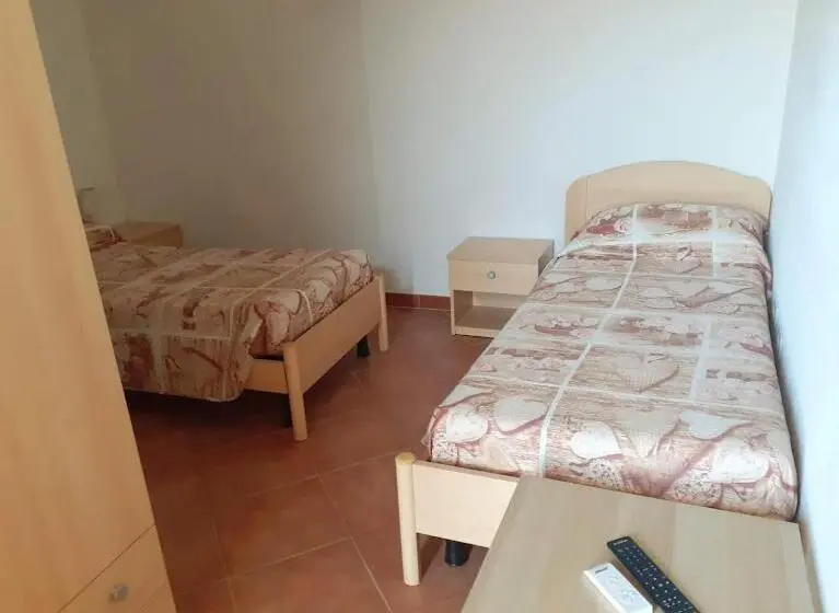 Habitació Economy, Bena E Traes