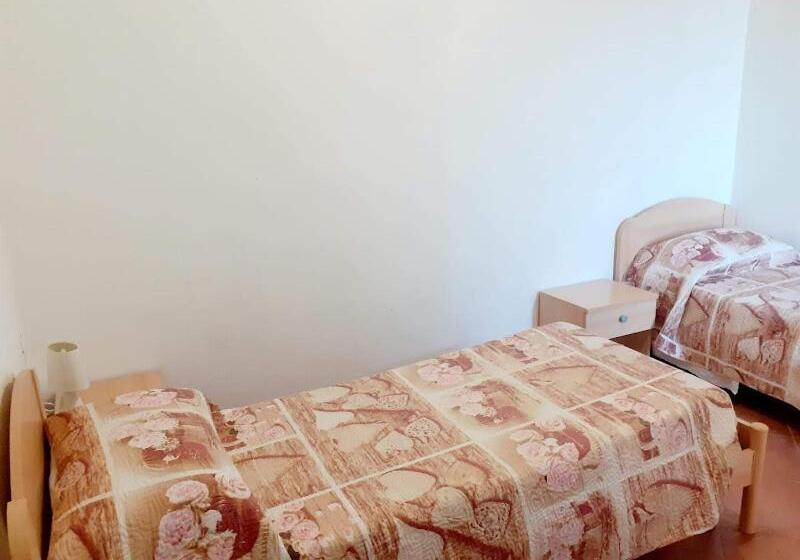 이코노미 룸, Bena E Traes