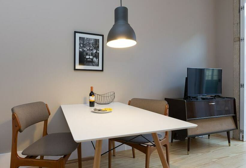 آپارتمان پریمیوم 1 خوابه, Porto And Clerigos Views By Porto City Hosts