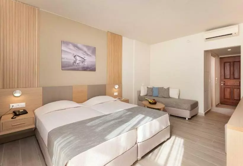 サイドオーシャンビュースタンダードルーム, Horizon Beach Resort