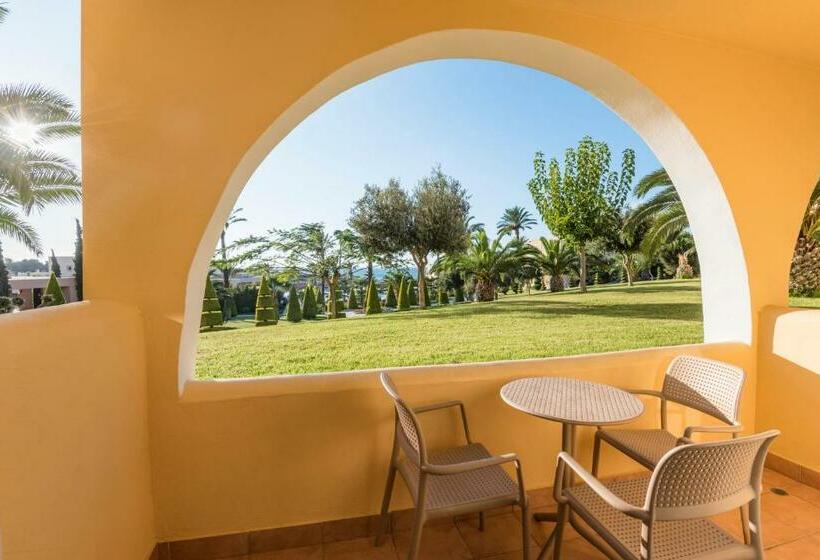 Номер Стандарт с Террасой, Horizon Beach Resort