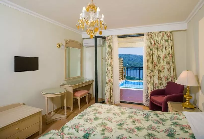 デラックスバンガロー, Paleo Artnouveau Hotel Adults Only