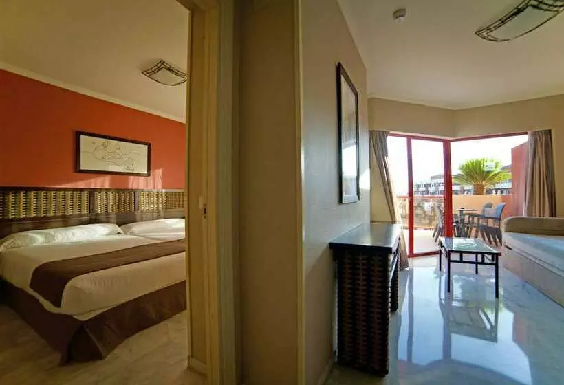 سوییت جونیور, Holiday World Village, Affiliated by Meliá