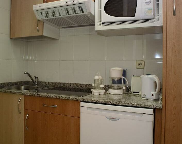 Полулюкс, Holiday Premium Resort