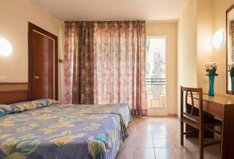 スタンダードトリプルルーム, htop Alexis