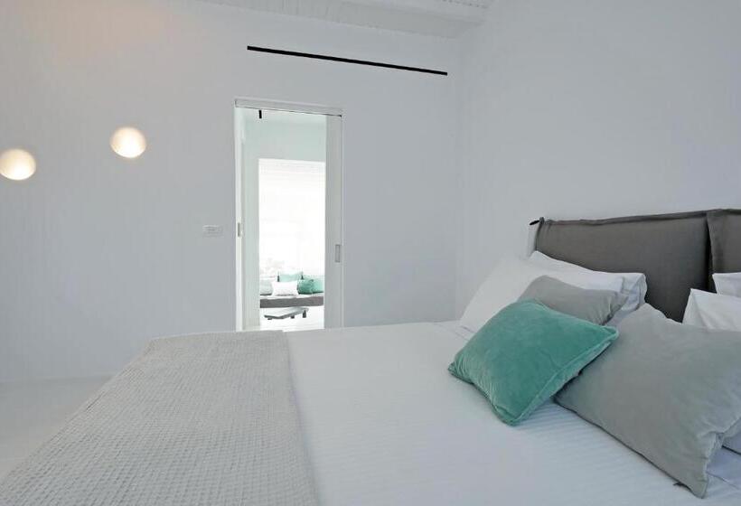 带按摩浴缸和海景的套房, Ostraco Suites