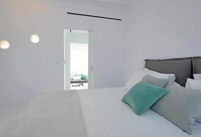 سوئیت با چشم‌انداز دریا و هیدروماساژ, Ostraco Suites