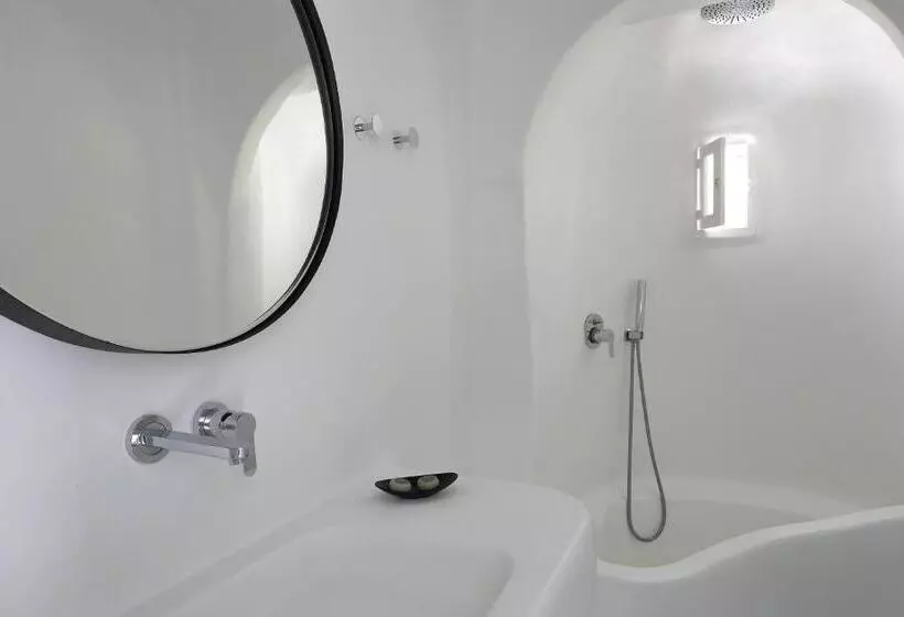 سوئیت با چشم‌انداز دریا و هیدروماساژ, Ostraco Suites