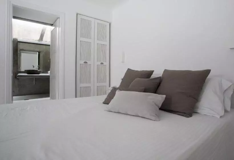 اتاق لوکس, Ostraco Suites
