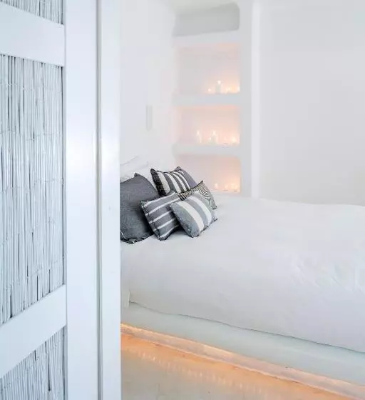 اتاق سوپریور با چشم‌انداز دریا, Ostraco Suites