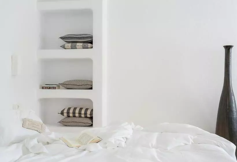 اتاق سوپریور با چشم‌انداز دریا, Ostraco Suites