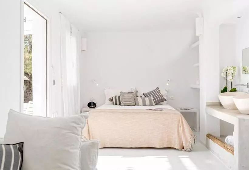 اتاق سوپریور با چشم‌انداز دریا, Ostraco Suites