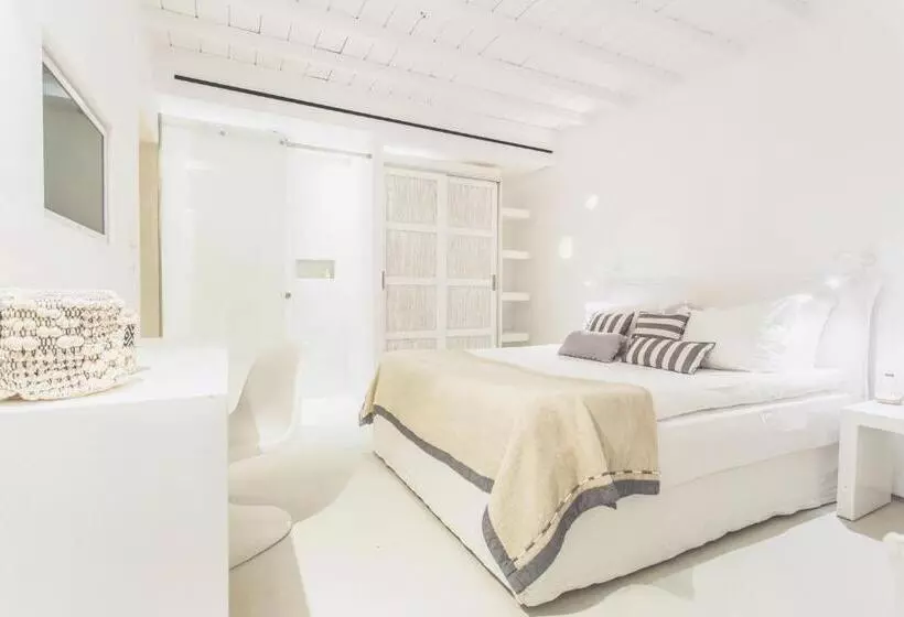 اتاق سوپریور با چشم‌انداز دریا, Ostraco Suites