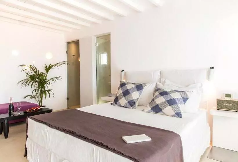 اتاق سوپریور با چشم‌انداز دریا, Ostraco Suites
