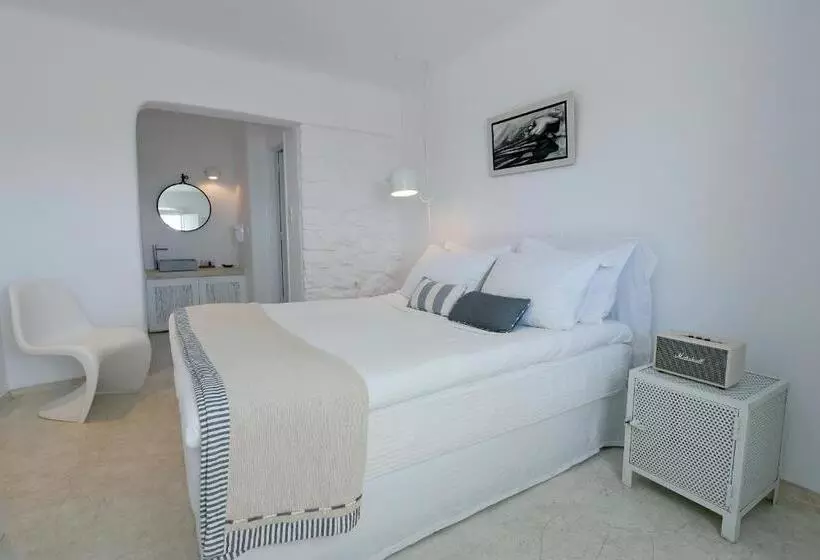 اتاق سوپریور با چشم‌انداز دریا, Ostraco Suites