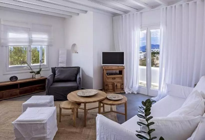سوئیت دلوکس 2 خوابه, Ostraco Suites
