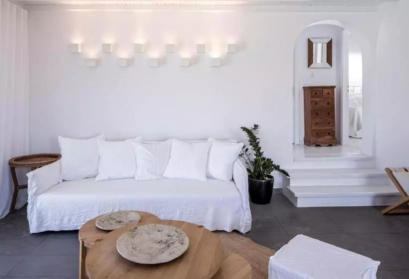 سوئیت دلوکس 2 خوابه, Ostraco Suites
