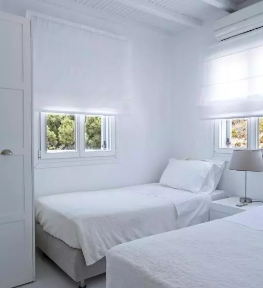 سوئیت دلوکس 2 خوابه, Ostraco Suites