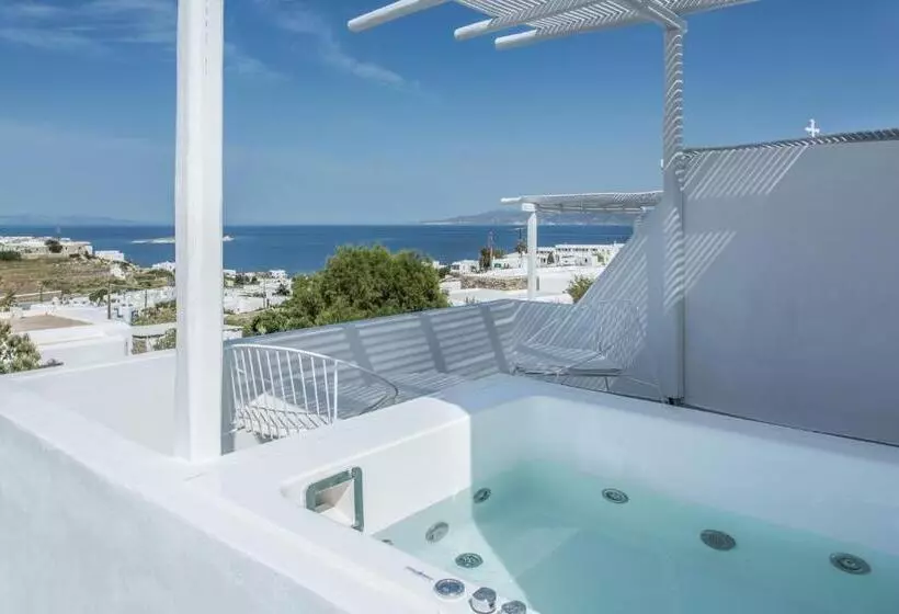 اتاق لوکس با چشم‌انداز دریا, Ostraco Suites
