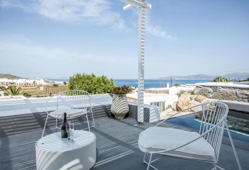 Люкс с Бассейном, Ostraco Suites