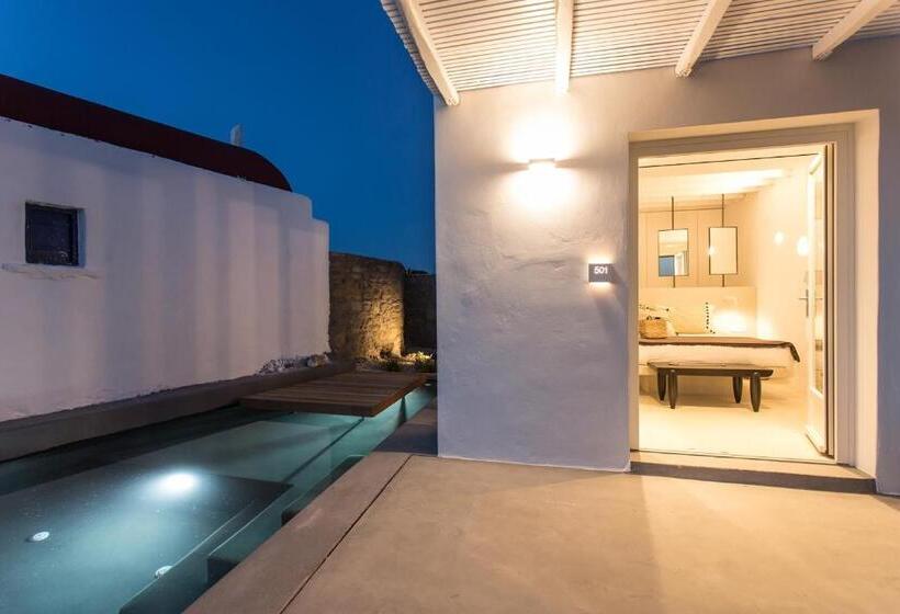 套房配有游泳池, Ostraco Suites